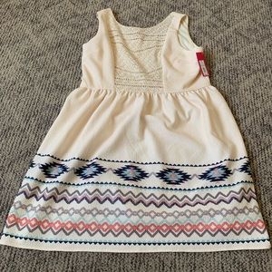 Cream Colored Slater with Patterned Bottom